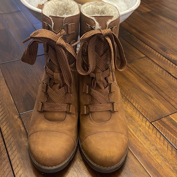 Universal Thread Platform Boots Women’s 9W Cognac Brown Cute Cozy Lace Up - Picture 2 of 11